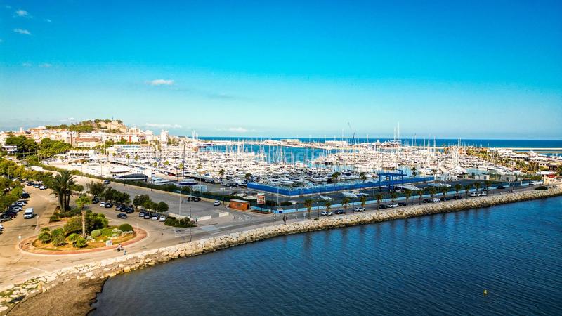 Foto b6c4ec86-84e3-4771-8179-f0335f63d499. Pas-de-porte local commercial dans El Puerto Dénia