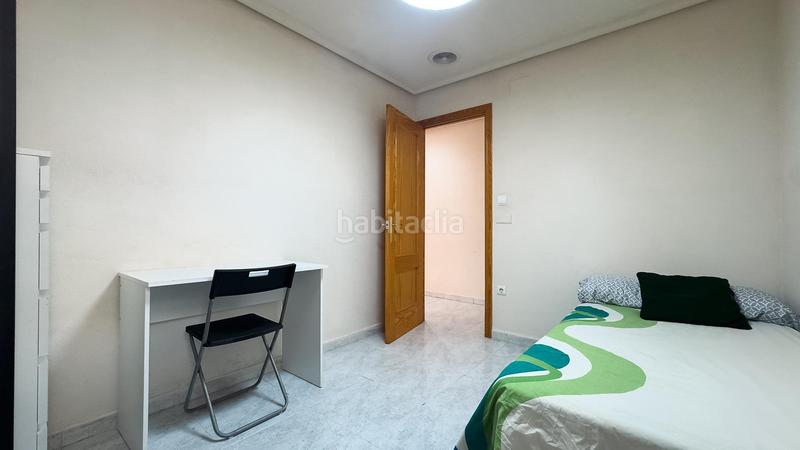 Foto f06e92f1-4952-437d-8f39-e5976ab57585. Pis a Reina Victoria - Miguel Hernández Elche / Elx