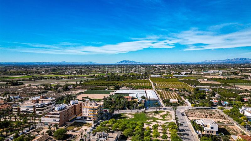 Foto 598097d6-88fb-4fe0-8595-e6c967ca684e. Locale commerciale in Las Bayas Elche / Elx