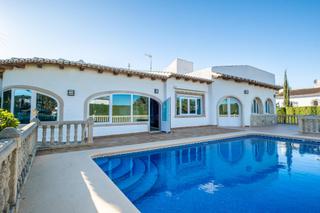 Maison à Cap Martí - El Tossalet - Pinomar. Acogedora casa de una planta a solo 2 km de la playa