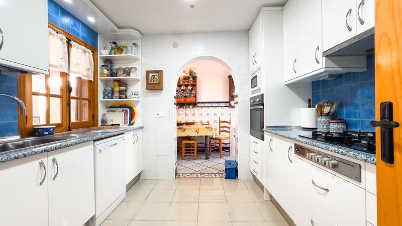 Foto 7d835f7f-6a96-4964-abf4-27d8b917ee4a. Haus mit parking in La Nucia Pueblo Nucia (la)