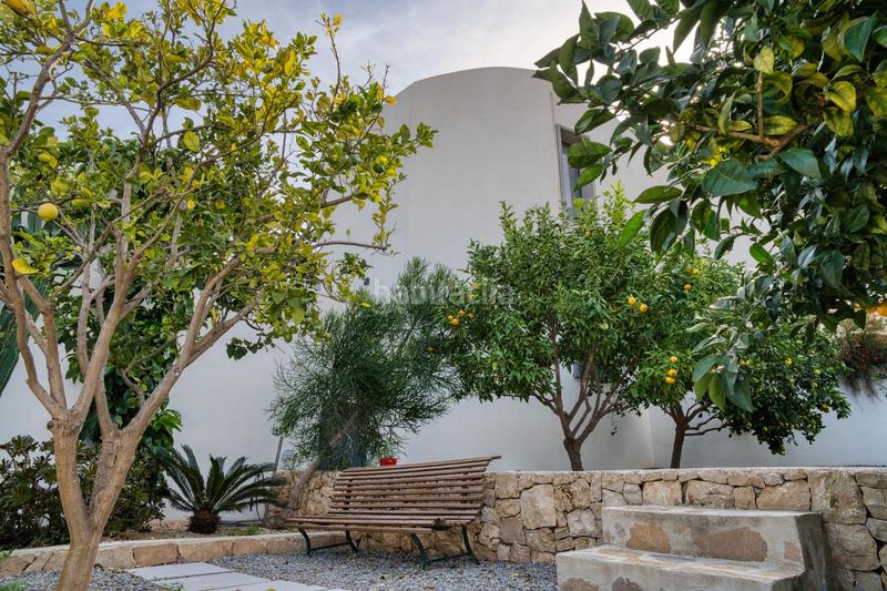 Foto 66543c71-43f8-4cf3-86fb-68d95fdf0d09. Chalet in calle roget el 6 in Cala Advocat-Baladrar Benissa