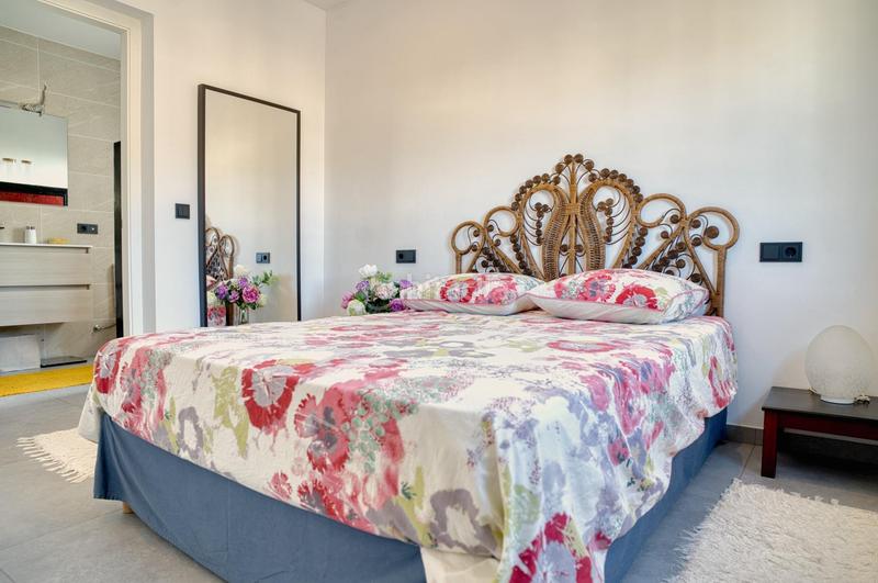 Foto ac4d80c9-80a2-458a-b68a-5862928edb96. Chalet in calle roget el 6 in Cala Advocat-Baladrar Benissa