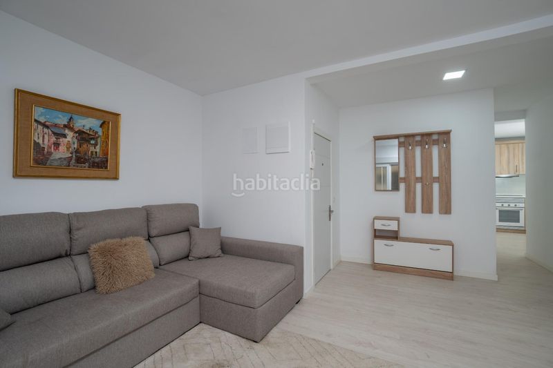 Foto 5fa8e5ed-8f35-410b-ad25-adaf13538ab8. Pis a Campello Playa Campello (el)