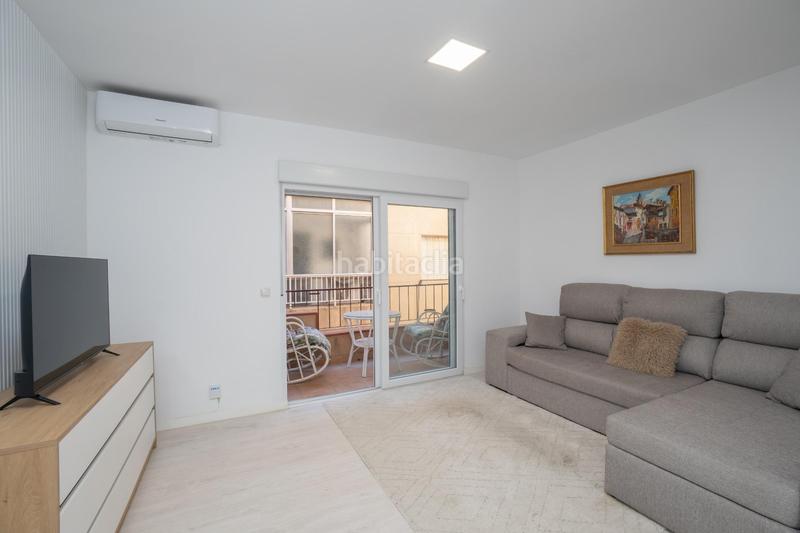 Foto 697151cb-e8d2-4c11-b13e-6ad11e68abe1. Pis a Campello Playa Campello (el)