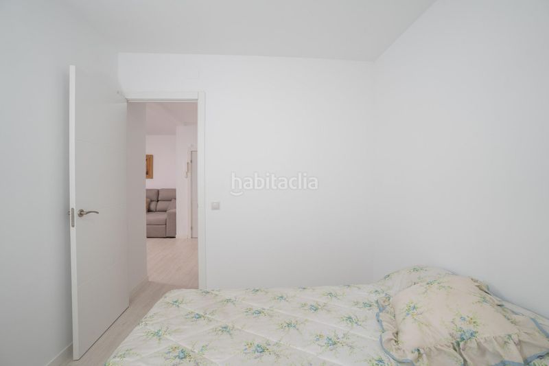 Foto ebf16902-7ee0-46b6-91b7-55edb5e08828. Pis a Campello Playa Campello (el)
