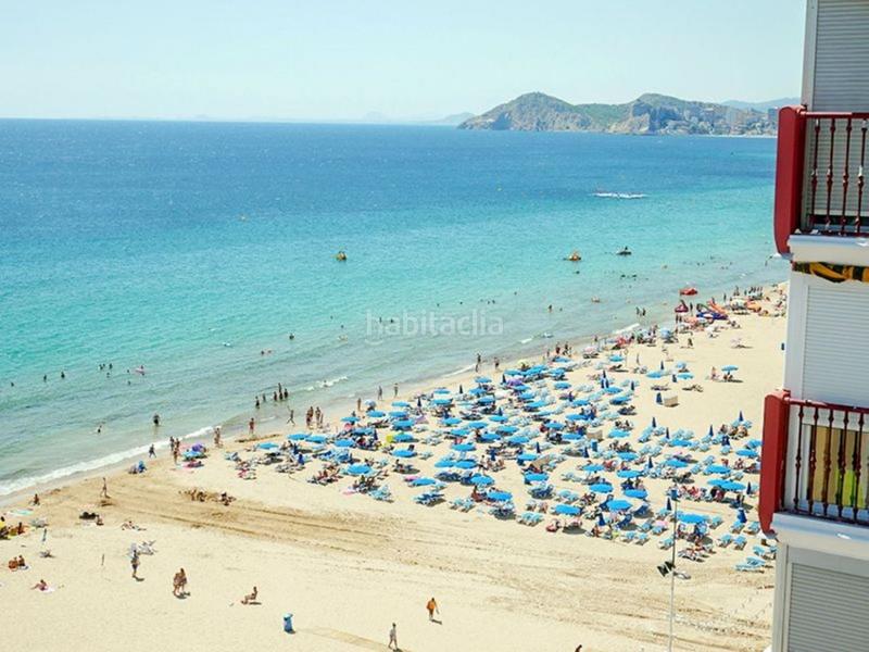 Foto a9e177af-7aa2-4475-8195-b5b83a75d1f5. Alquiler piso alquiler larga temporada en primera linea de playa en Benidorm