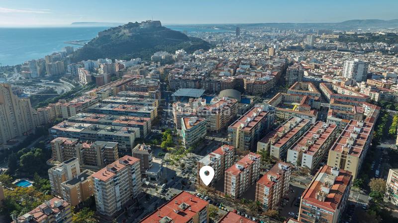 Foto 51d26fdc-704f-4ca9-8e09-4d428cddaaaf. Locale commerciale in Pla de Bon Repós Alicante