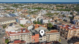 Pis  Calle de ausiàs march. Amplio piso con jacuzzi y terraza en el centro de vergel