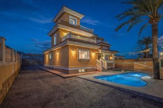 Chalet  Calle oriola. Chalet en el campello