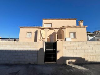 Affitto Chalet in Busot. Alquiler de chalet en busot oportunidad!!!