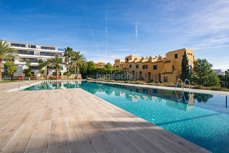 Foto a1d4b37a-a8a4-4bdd-ac69-875b919403cb. Casa adossada amb calefacció aparcament piscina a Finestrat