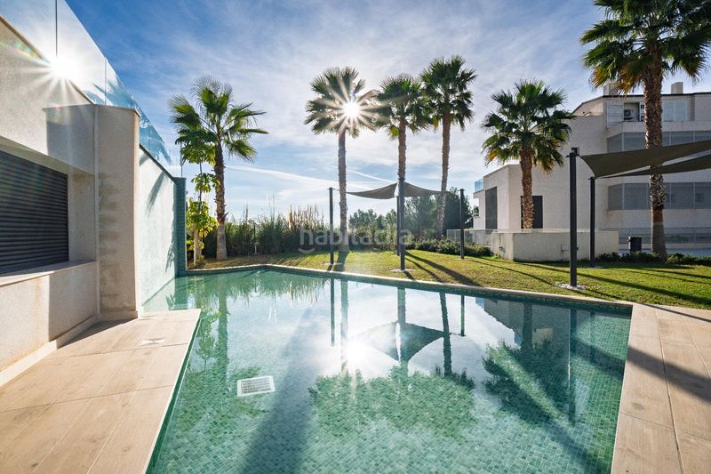 Foto e49baedf-cbc4-4818-9039-d105a4151084. Casa adossada amb calefacció aparcament piscina a Finestrat