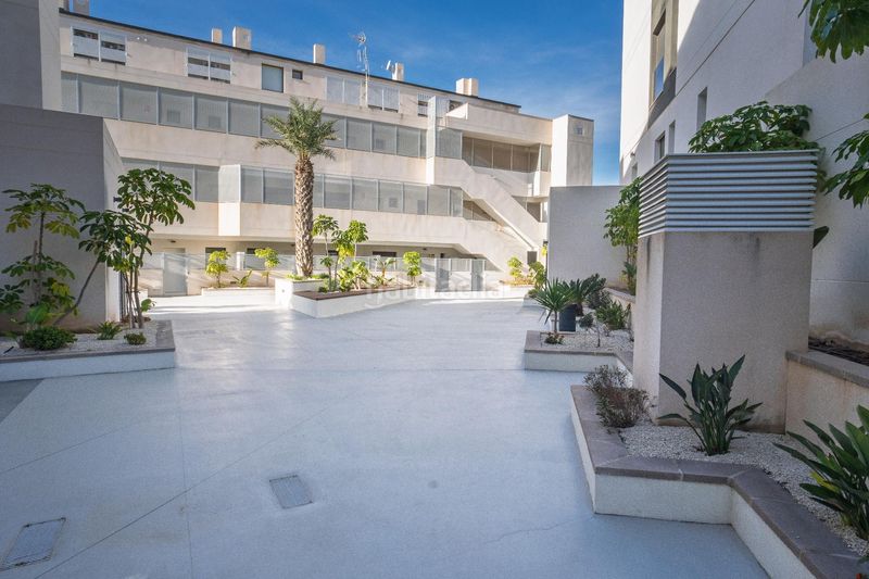 Foto f9f8a944-5e71-4fd5-a45a-3591c6df9bad. Casa adossada amb calefacció aparcament piscina a Finestrat
