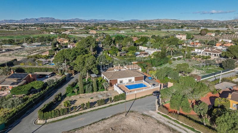 Foto 3b02e0ba-1649-4484-ac64-d6833029f98d. Xalet amb aparcament piscina a Perleta - Maitino Elche / Elx