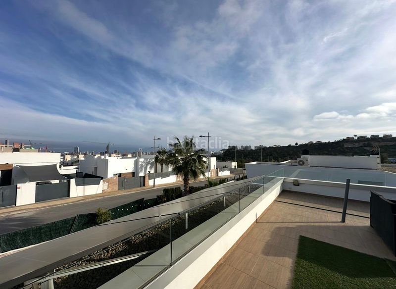 Foto 17e1d955-32e6-4598-888b-19ee25703260. Casa amb calefacció aparcament piscina a balcón de Finestrat-terra marina Finestrat