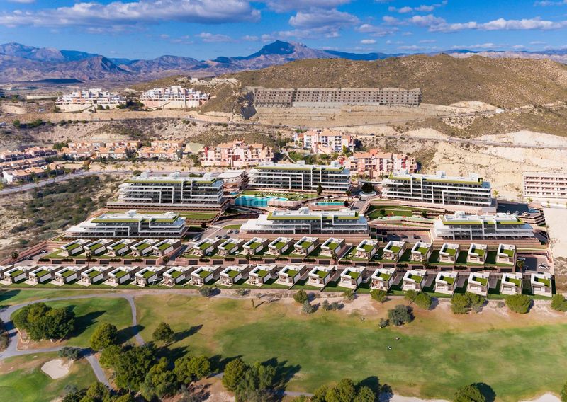 Foto fde61936-63e8-4dd0-bd0f-02e9580878fb. Apartament amb aparcament piscina a Bonalba-Cotoveta Mutxamel