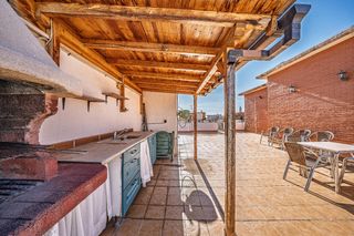 Ático  Calle de josé llopis díez. Ático exclusivo con gran solárium privado en gran vía alicante