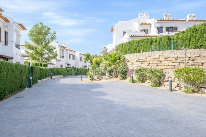 Foto d0a077b3-543c-4836-9c6d-0c04e1119314. Pis amb piscina a Golf Bahía Finestrat