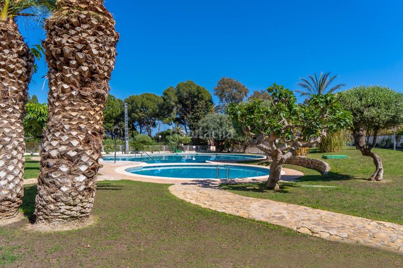 Foto e05bcdbd-063d-4085-84c2-44259ec8a310. Casa adossada amb aparcament piscina a Poble Nou-Montiboli Vila Joiosa (la)