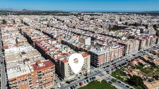 Local Comercial  Carrer de joaquim martínez macià. Local en elche