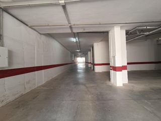 Aparcament cotxe a Los Europeos. Garaje en la mata, torrevieja