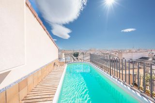 Àtic a Novelda. Exclusivo dúplexático con piscina privada en la glorieta novelda