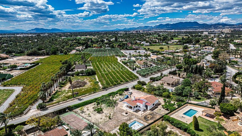 Foto 21458f61-d153-4e8b-a90e-0e1471d0f275. Casa amb aparcament piscina a Alzabares Elche / Elx