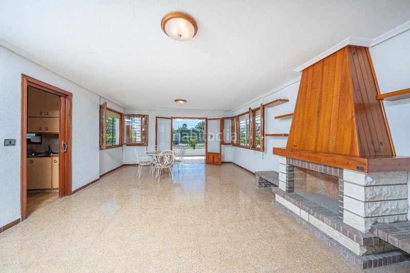 Foto 81a4c35c-fd44-4edf-94bf-c5b2d6bfe67d. Casa amb aparcament piscina a Alzabares Elche / Elx