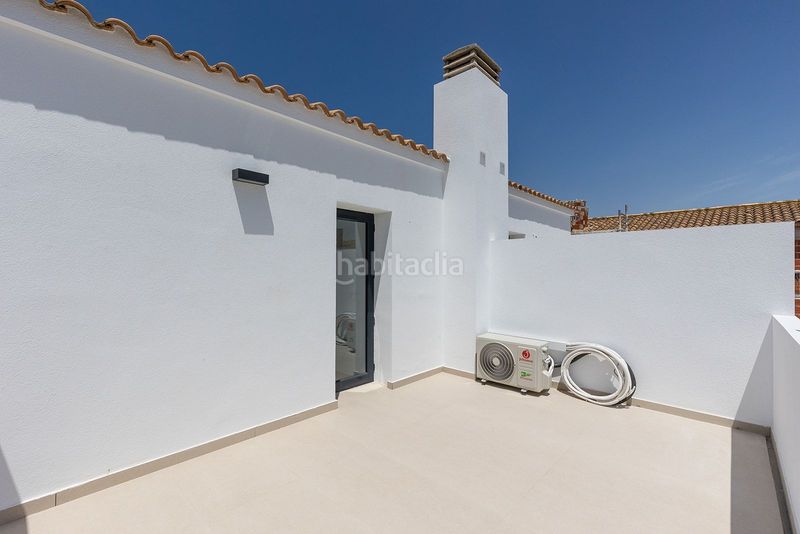 Foto a5f55459-adfc-4c9d-af3a-e98ebba36b1a. Casa adossada amb piscina a Rafal