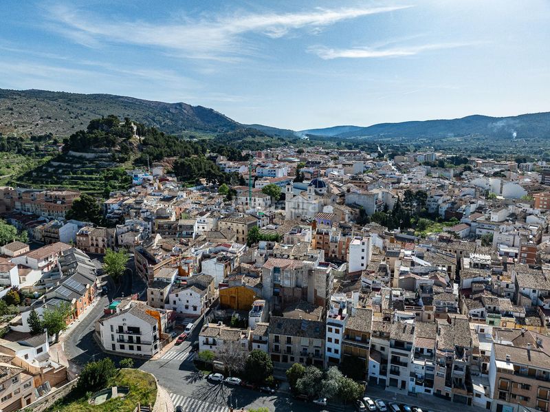 Foto 089ee0fd-3b24-4f60-a5be-65c4c2b92294. Casa adossada a Ibi