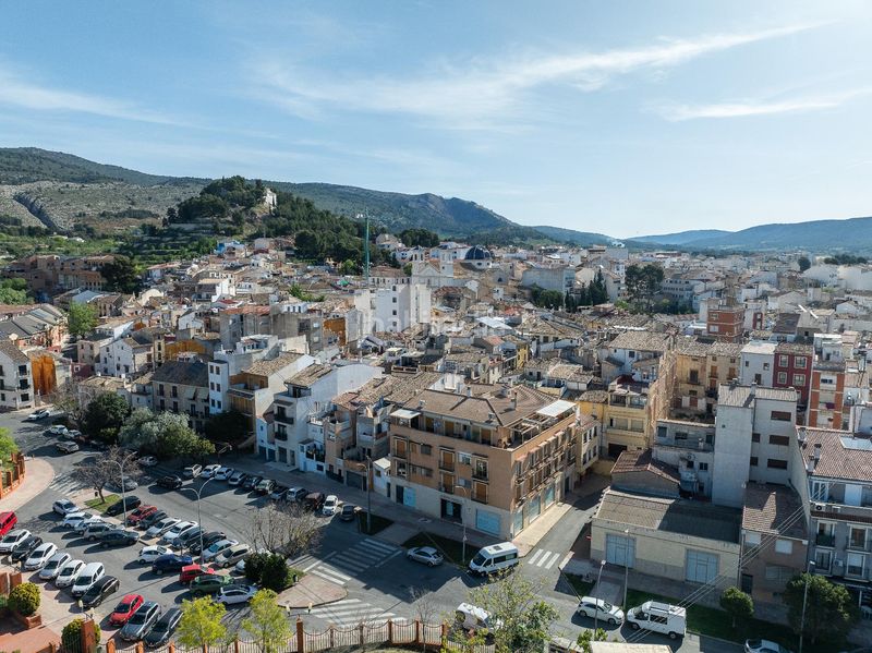 Foto a640a951-178a-44bf-ae66-c2ddf1f46b70. Casa adossada a Ibi