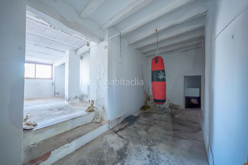 Foto baf501e2-b5c7-4be8-bac9-02509f8f6995. Casa adossada a Ibi