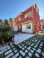 Casa adossada a Margarita-mojon 29. Exclusivo adosado en el mojón calidad, espacio y diseño junto al