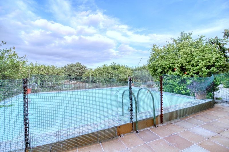 Foto fc92b61a-464c-4a5e-90f2-69ebff381bc2. Casa amb piscina a Albatera