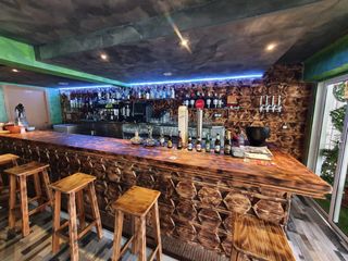 Local Comercial a Urbanizaciones. Venta! oportunidad para inversores! local totalmente montado en