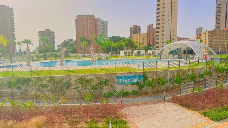 Foto 452814d4-1949-44d2-9e1c-fe85de5db21a. Pis amb aparcament piscina a Playa Poniente Benidorm