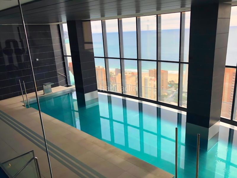 Foto 7f0b2b7c-ff12-4539-b085-ce80dbc8d8ac. Pis amb aparcament piscina a Playa Poniente Benidorm