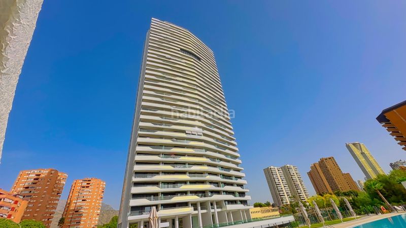 Foto cb32fef7-2014-4223-a2b9-de913ef2c12d. Pis amb aparcament piscina a Playa Poniente Benidorm