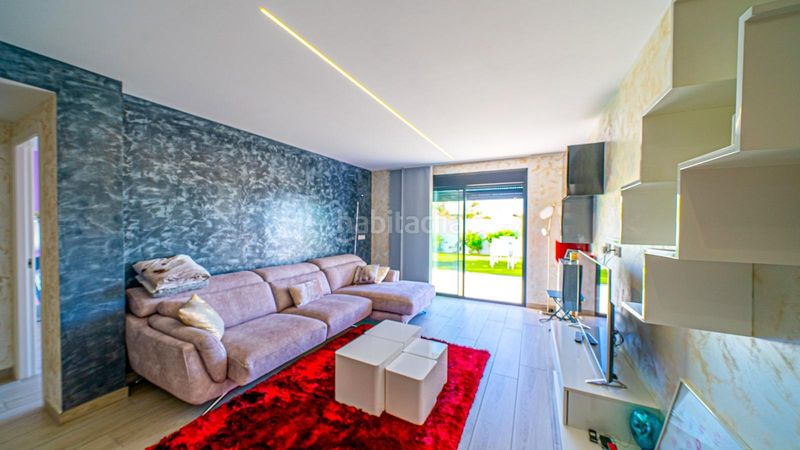 Foto 8b1f2334-915d-48ba-beb8-ef8e9f9e0bb9. Casa adossada amb calefacció aparcament piscina a Finestrat