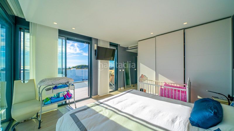 Foto ec2af472-9893-4414-a7a7-1cb8e509c8e1. Casa adossada amb calefacció aparcament piscina a Finestrat
