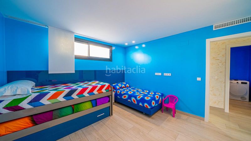 Foto f34fc9ed-8555-4beb-b3fb-93f71ac2c9fe. Casa adossada amb calefacció aparcament piscina a Finestrat