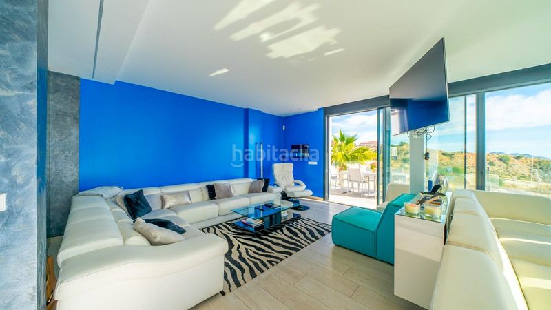 Foto f48bdd94-97cf-4ce6-a051-26e119b1e601. Casa adossada amb calefacció aparcament piscina a Finestrat