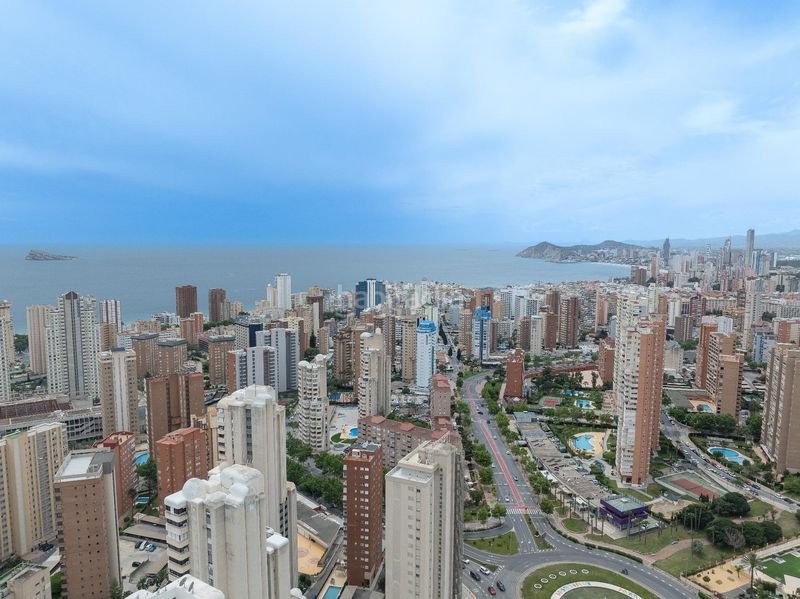Foto 6c92f589-d52f-422d-bd8d-6ac07a636999. Apartament amb aparcament a Levante Alto Benidorm