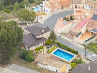 Chalet  Calle sant joan de ribera. Exclusiva finca de 6.000 m2 con dos viviendas y vistas a la sier