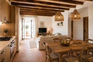 Casa adossada a Ador. Chalet con potencial de 2 viviendas y acceso independiente en mo