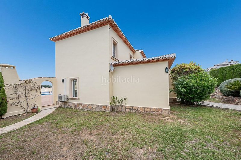Foto 4a7c21c6-f4b4-4c41-8cad-cffb2aaf165e. Xalet amb calefacció aparcament piscina a La Granadella - Costa Nova Xàbia