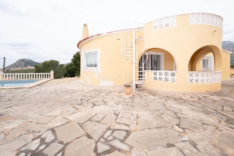 Foto eef6b34c-030c-4620-ba87-751604039247. Casa amb aparcament a Coloma Nucia (la)