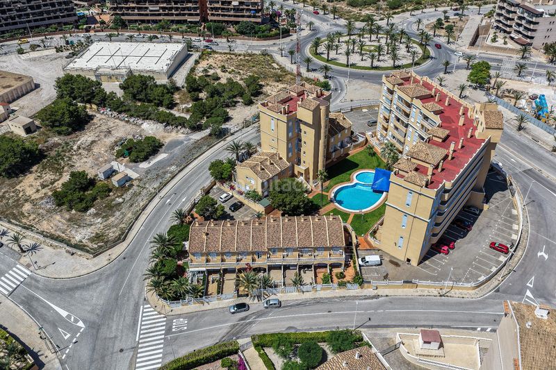 Foto 312b1ea7-fd0d-49df-9a65-a084d17f76d2. Casa amb piscina a Los Arenales del Sol Elche / Elx
