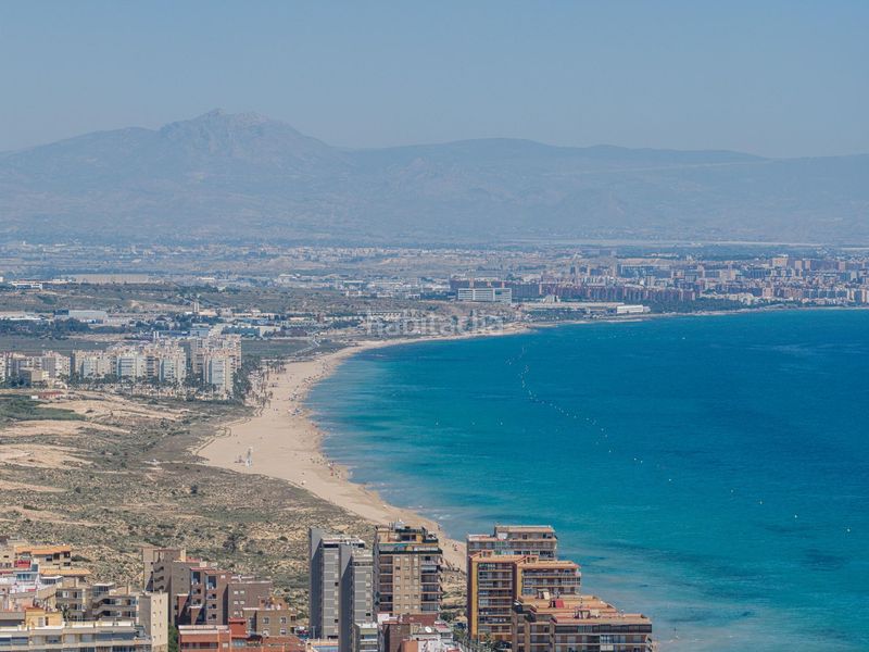 Foto c57c6153-a6cb-45b2-ae4b-95d233998c43. Casa amb piscina a Los Arenales del Sol Elche / Elx